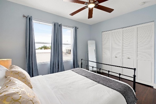 Welworth condo units Miami Beach image 3